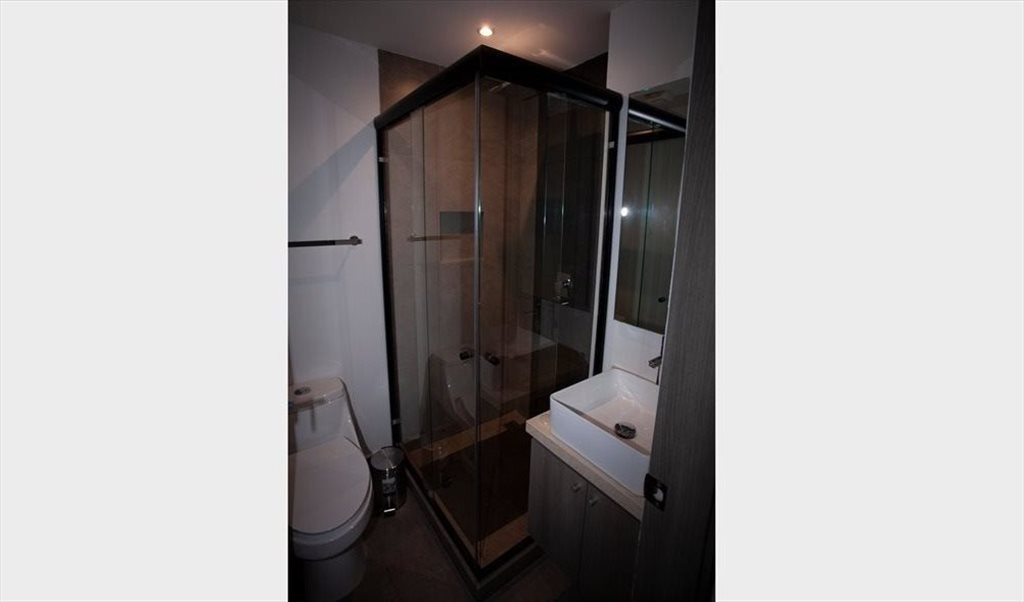 Habitación amueblada con TODOS los servicios (ROOMIE) CON BAÑO PRIVADO - Calle Lucas Alamán, Obrera | Roomgo - Image 3