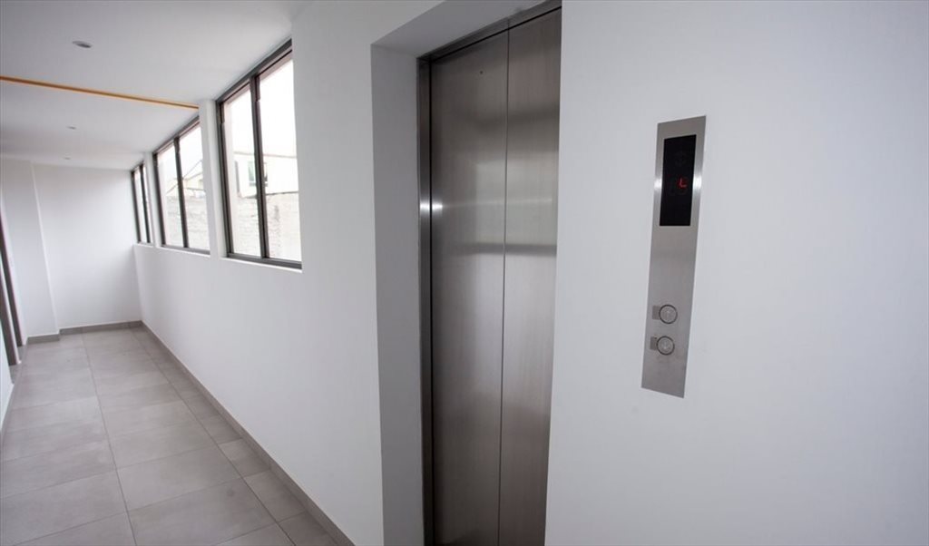 Habitación amueblada con TODOS los servicios (ROOMIE) CON BAÑO PRIVADO - Calle Lucas Alamán, Obrera | Roomgo - Image 4