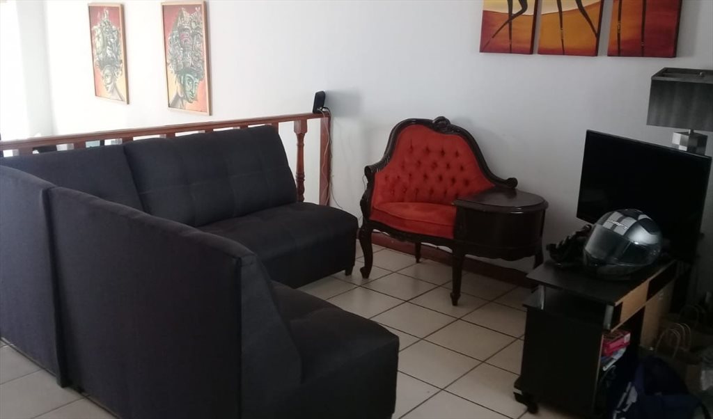 Rento habitación amueblada - Boulevard Arboledas, Arboledas del Parque | Roomgo - Image 3