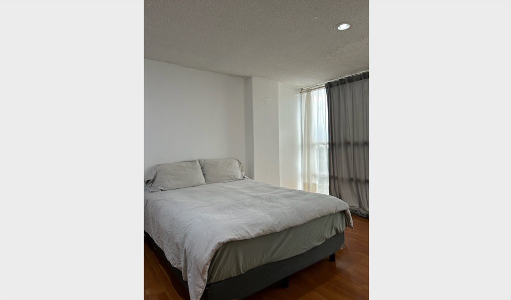 Renta Cuarto Grande en Depa Luminoso con Baño Privado - Calle Culiacán, Hipódromo | Roomgo - Image 3