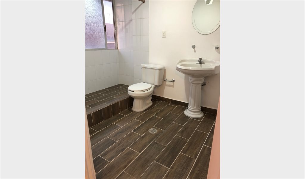 Renta Cuarto Grande en Depa Luminoso con Baño Privado - Calle Culiacán, Hipódromo | Roomgo - Image 6