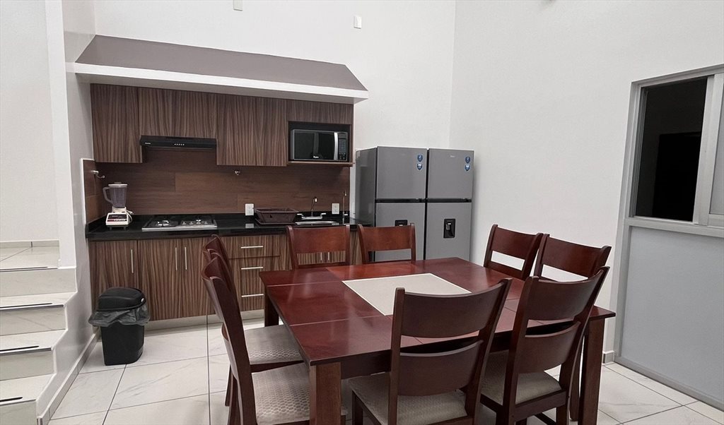 Habitación en Renta para Profesionistas Totalmente nueva - Calle Río Tepalcatepec, Colinas De Las Aguilas | Roomgo - Image 2