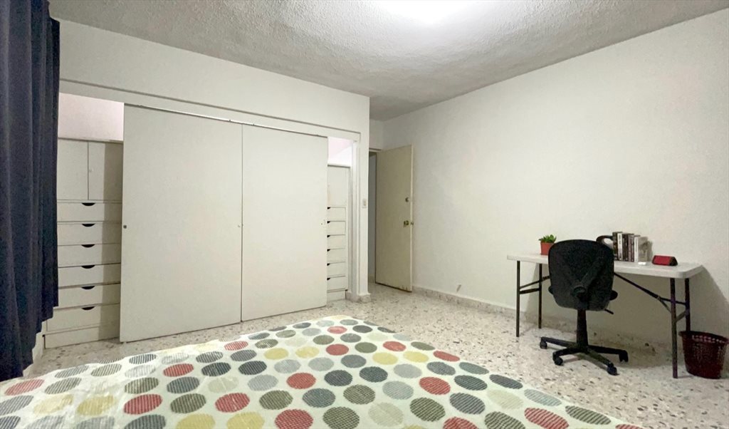 Habitación para mujer profesionista en Zona Valle en amplio depa superbien ubicado - Calle Río Orinoco, Del Valle | Roomgo - Image 4