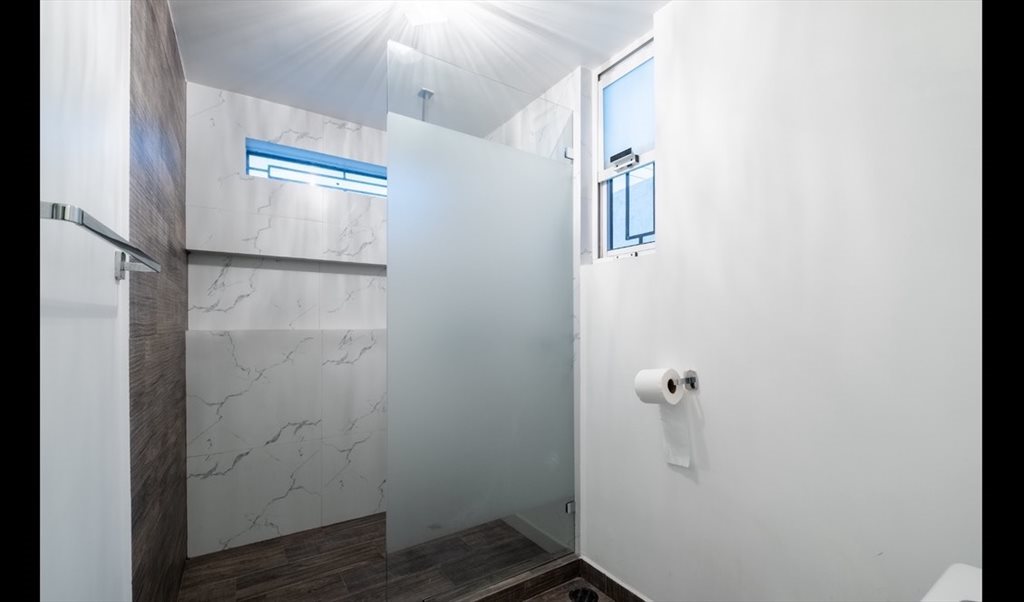 SATELITE.    Bueno , Bonito y Barato ( zona residencial , tranquila y segura - Paseo de Los Cazadores, Rancho Castro | Roomgo - Image 6