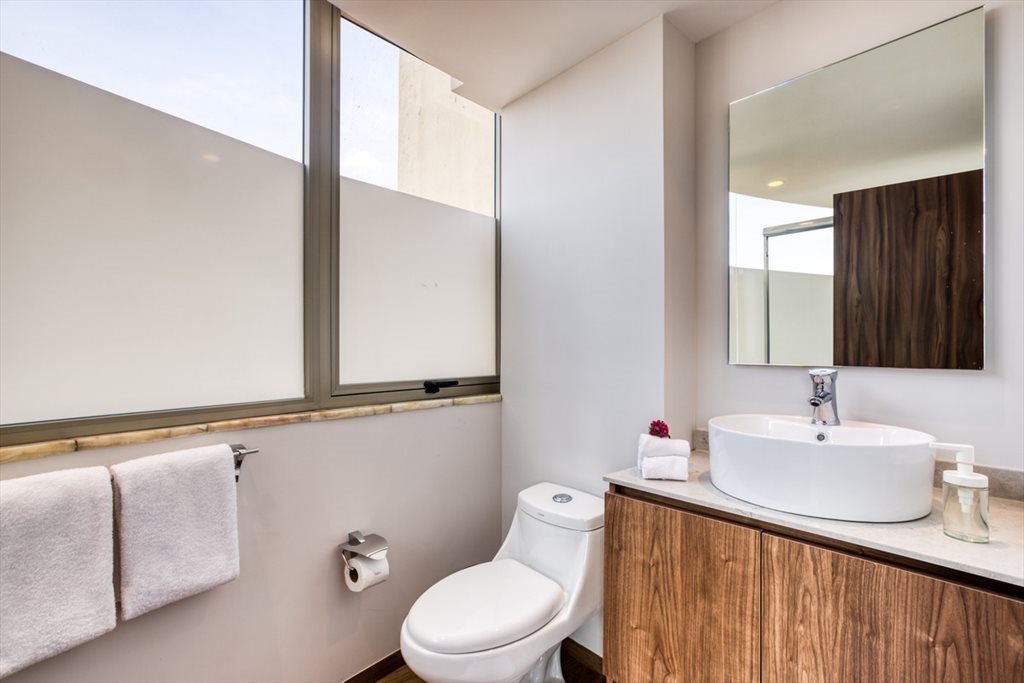 Ejército - Verde - Avenida Ejército Nacional Mexicano, Granada | Roomgo - Image 7