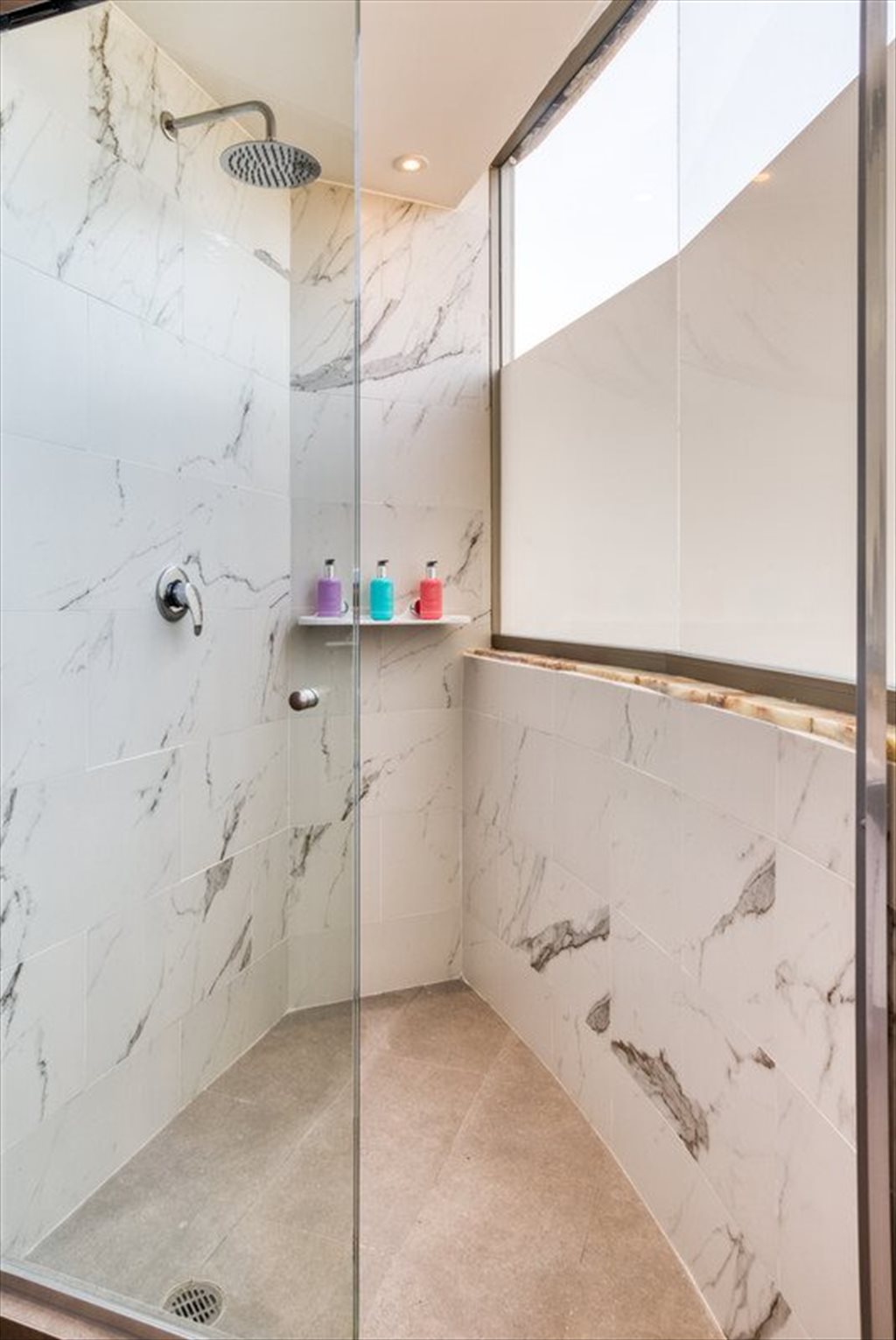 Ejército - Verde - Avenida Ejército Nacional Mexicano, Granada | Roomgo - Image 8