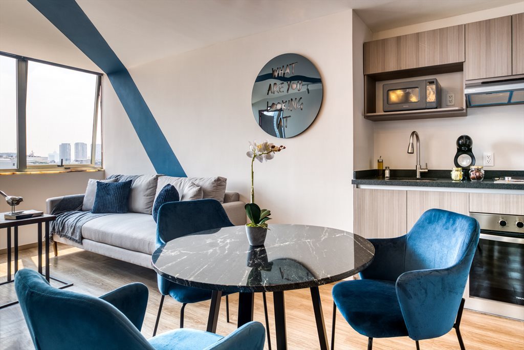 Ejército - Azul - Avenida Ejército Nacional Mexicano, Granada | Roomgo - Image 3