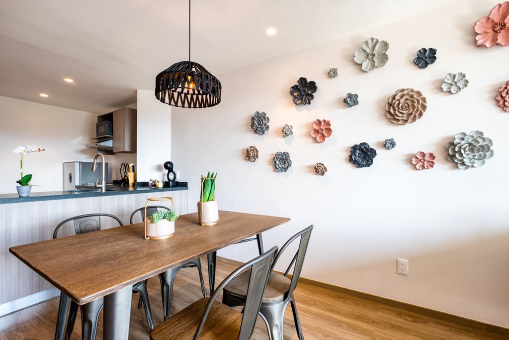 Ejército - Flor - Avenida Ejército Nacional Mexicano, Granada | Roomgo - Image 3