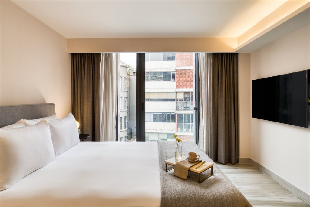 Ibsen - Studio Interior - Calle Enrique Ibsen, Polanco | Roomgo - Image 3