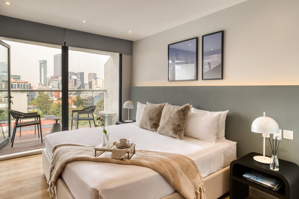 Mexico City - 1BR Plus - Avenida Insurgentes Sur, Roma Norte | Roomgo - Image 2