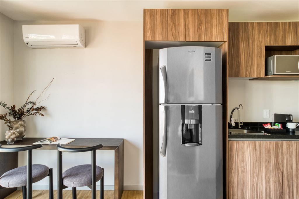 Mexico City - Studio Executive - Avenida Insurgentes Sur, Roma Norte | Roomgo - Image 3