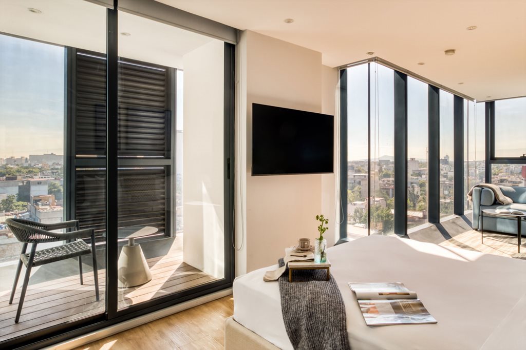 Mexico City - Studio Premium - Avenida Insurgentes Sur, Roma Norte | Roomgo - Image 2
