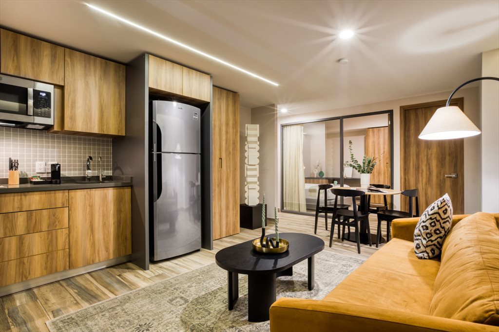 Cibeles - 2BR Balcony - Calle Sinaloa, Roma Norte | Roomgo - Image 4