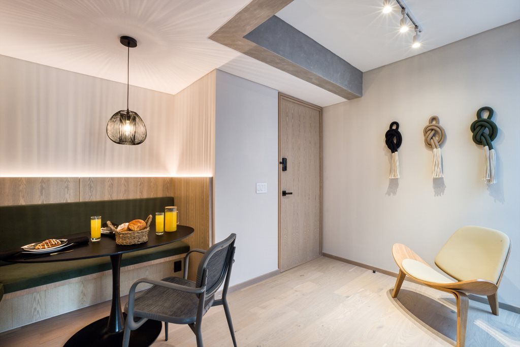 Poe - Poetry - Calle Edgar Allan Poe, Polanco | Roomgo - Image 4