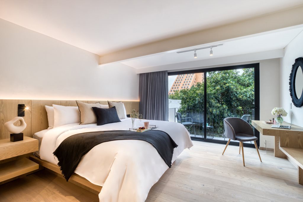 Poe - Poetry - Calle Edgar Allan Poe, Polanco | Roomgo - Image 5