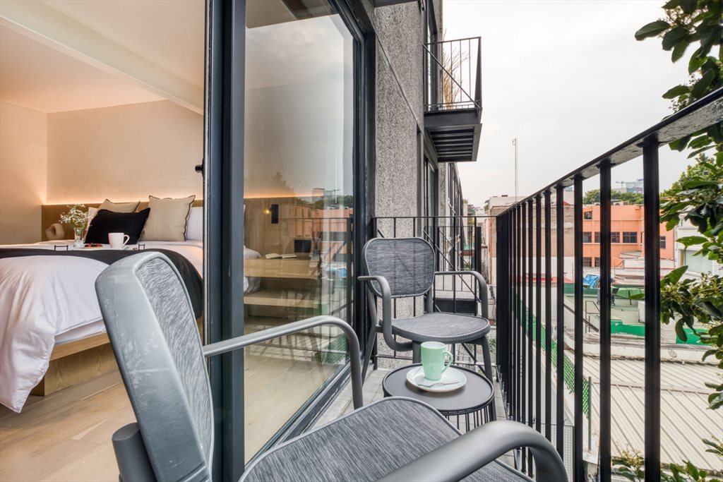 Poe - Poetry - Calle Edgar Allan Poe, Polanco | Roomgo - Image 7