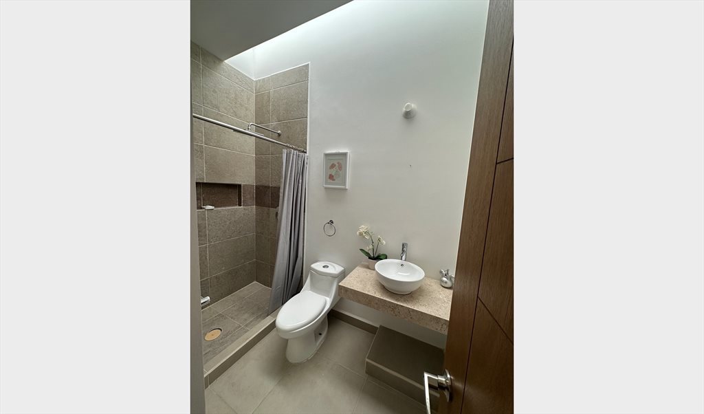 Se renta cuarto amueblado en casa privada - Boulevard Cordillera Central, Residencial Cordillera | Roomgo - Image 6