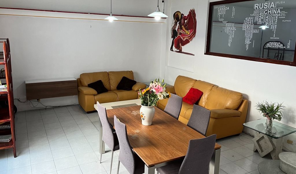 Amplias Habitaciones enfrente de Centro Magno - Calle Lope de Vega, Arcos Vallarta | Roomgo - Image 3