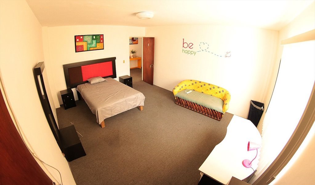 Amplias Habitaciones enfrente de Centro Magno - Calle Lope de Vega, Arcos Vallarta | Roomgo - Image 5