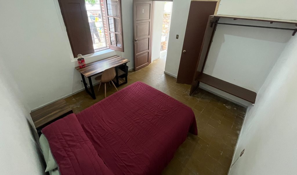 Habitaciones en Renta en el Corazon de la  Col. Americana - Calle Miguel Lerdo de Tejada, Americana | Roomgo - Image 6