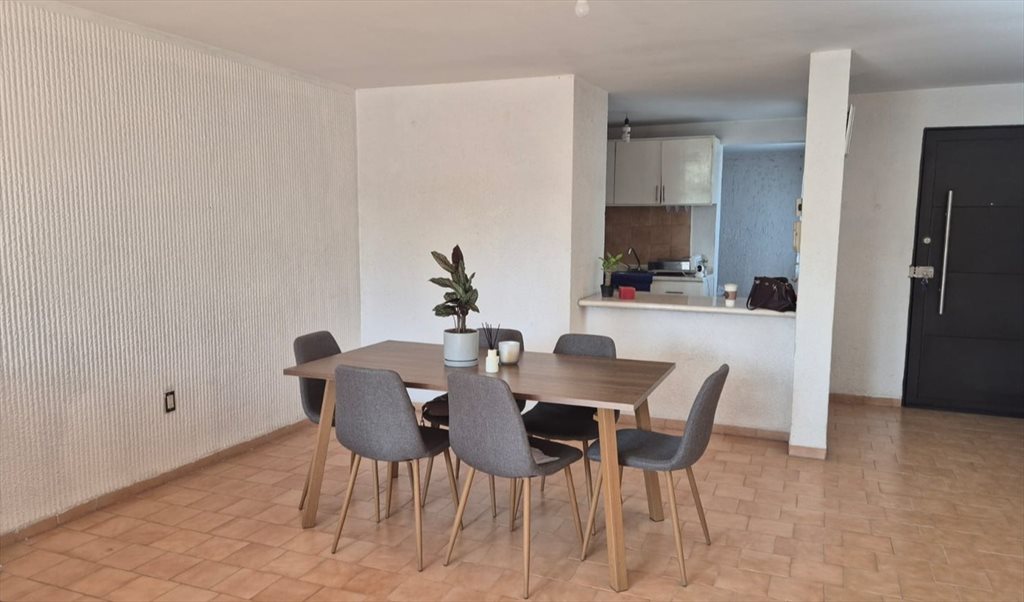 HABITACIÓN EN DEPA AMUEBLADO - Calle Loma del Pirul, Lomas del Campestre | Roomgo - Image 3