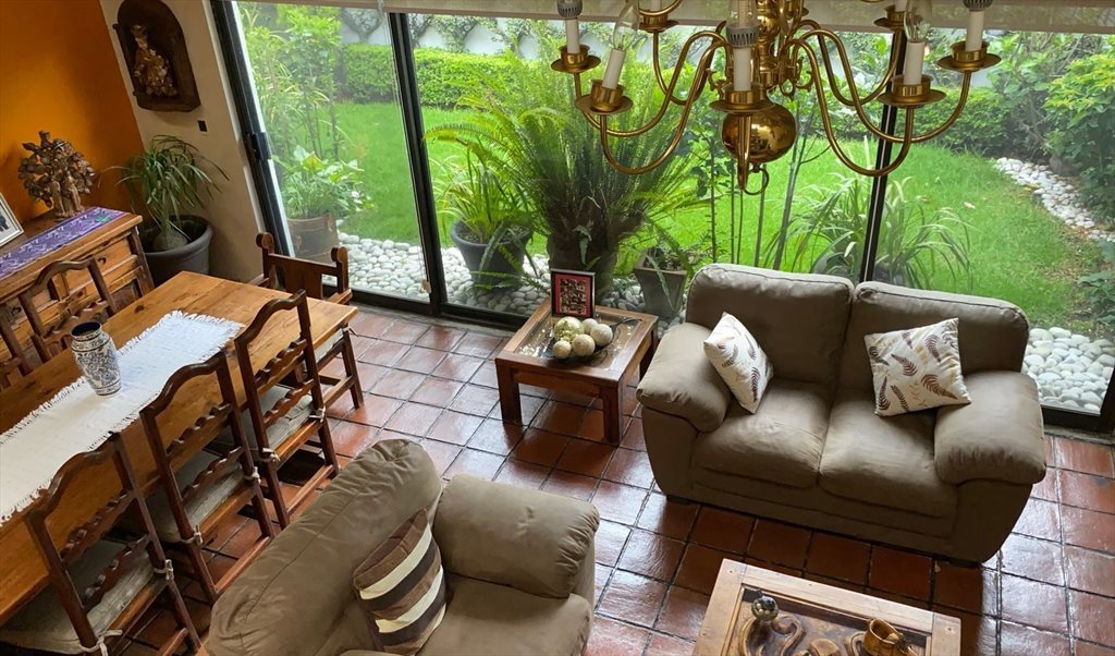 Rento habitaciones amuebladas - Calle las Secuoyas, Los Pinos | Roomgo - Image 5