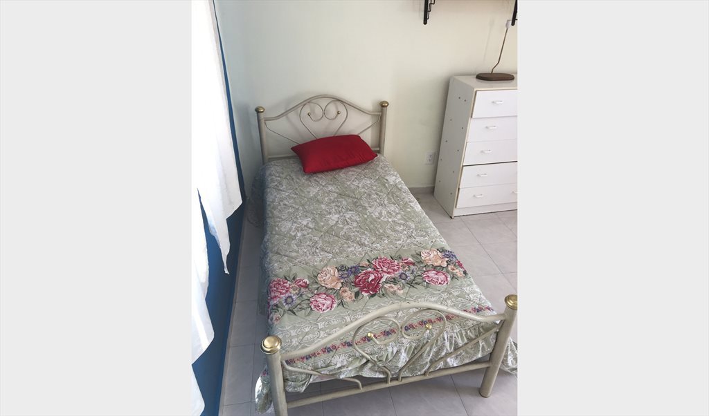 Habitación a dama sola - Calle Franz Blom Petersen, Ermita | Roomgo - Image 6