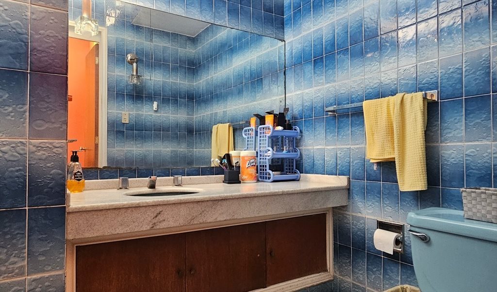 Renta de habitación en casa en Fraccionamiento Residencial Cerrado (zona Valle Dorado/Arboledas) - Calle Doña Rosa, Club de Golf la Hacienda | Roomgo - Image 3