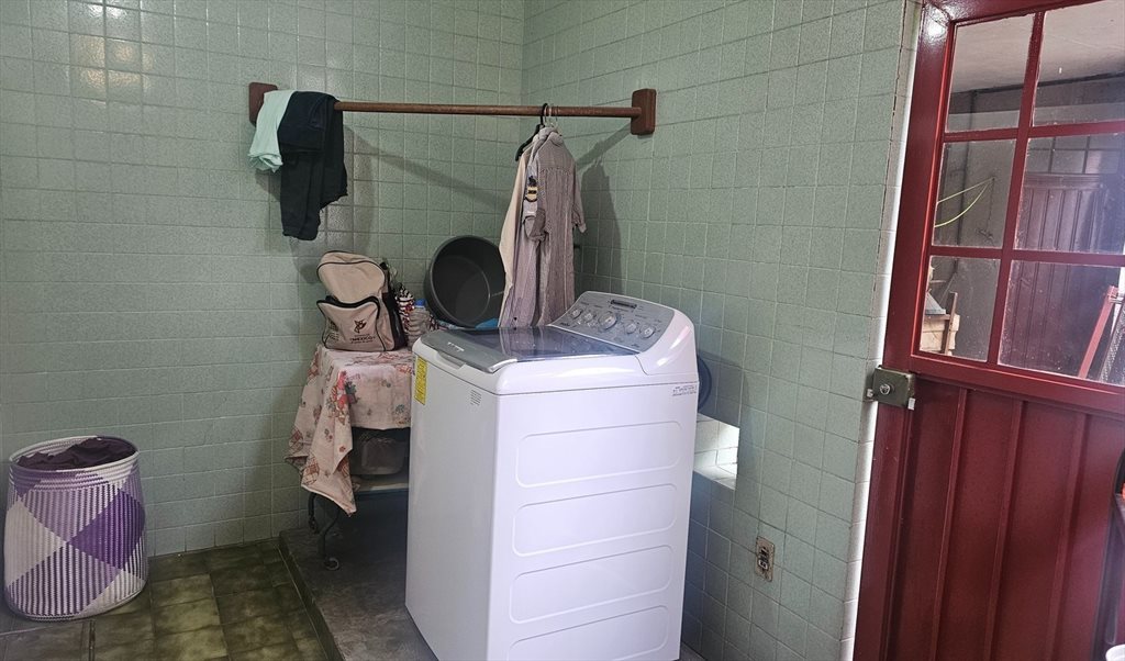 Renta de habitación en casa en Fraccionamiento Residencial Cerrado (zona Valle Dorado/Arboledas) - Calle Doña Rosa, Club de Golf la Hacienda | Roomgo - Image 8