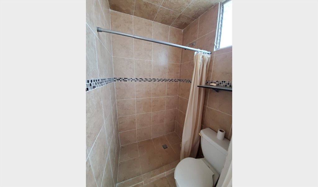 se rentan cuartos amueblados cerca de santa fe - Carretera México-Toluca, Zentlapatl | Roomgo - Image 2