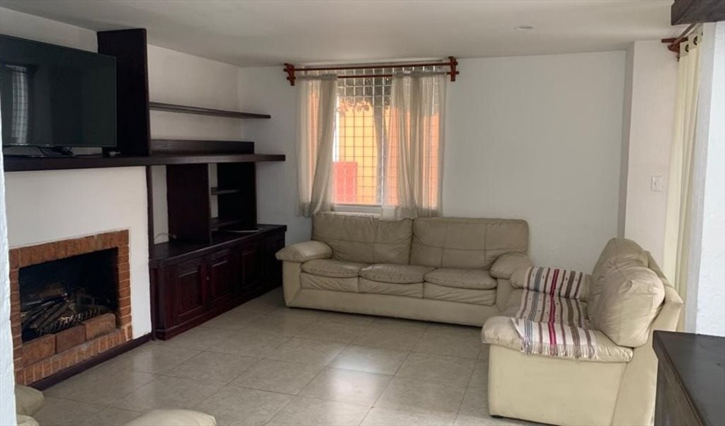 se rentan cuartos amueblados cerca de santa fe - Carretera México-Toluca, Zentlapatl | Roomgo - Image 4