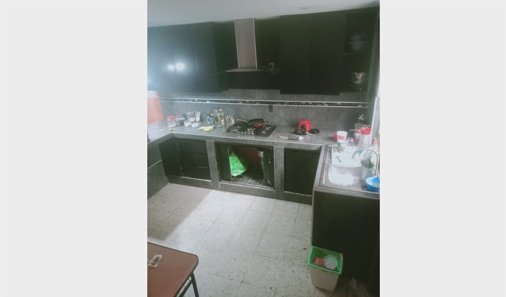 Se renta cuarto con buena ubicación - Calle Francisco Sánchez de Tagle, Colinas de Huentitan | Roomgo - Image 3