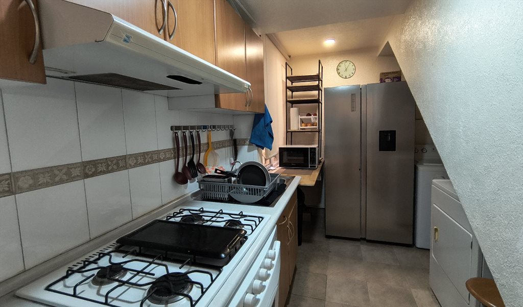 Amplia habitación amueblada en Roma Norte - Callejón Durango, Roma Norte | Roomgo - Image 5