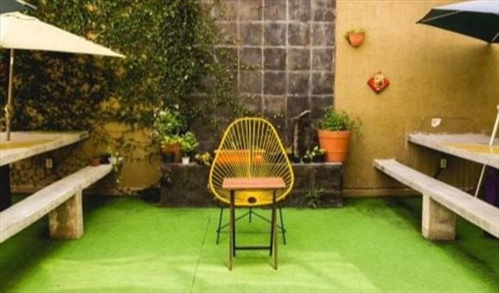 Nomad Friendly Mix Dorm en Col. Americana : Wifi, Patio & Cowork - Calle Alfredo R Plascencia, Ladron de Guevara | Roomgo - Image 7