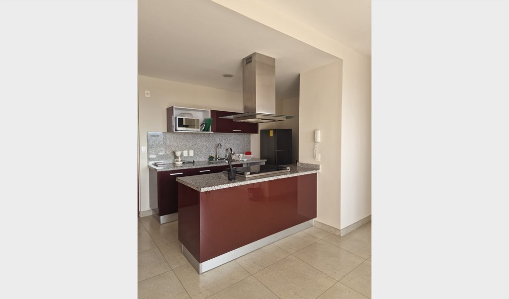 Habitación en Polanco con baño privado - Calle Lago Zúrich, Granada | Roomgo - Image 2