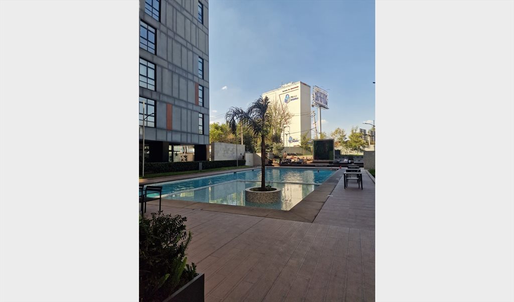 Habitación en Polanco con baño privado - Calle Lago Zúrich, Granada | Roomgo - Image 8