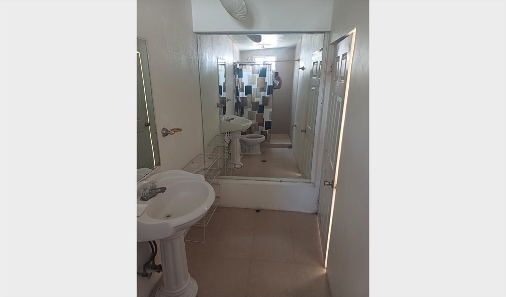 Habitaciones en renta - Calle 5, Marte | Roomgo - Image 2