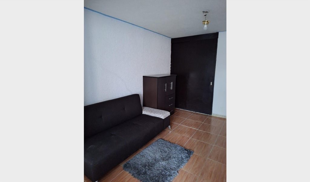 Rento cuarto amueblado - Calle del Fuego, Jardínes del Moral | Roomgo - Image 7