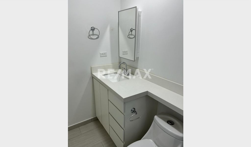 Busco Roomie Para DEPA Nuevo Compartido. - Calle Dolores Angelina, López Ceceña | Roomgo - Image 2