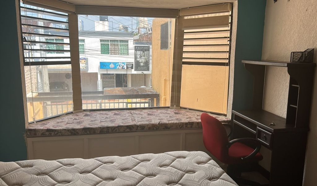 Rento cuarto amueblado - Calle del Fuego, Jardínes del Moral | Roomgo - Image 8