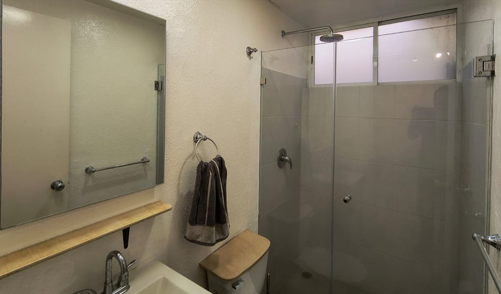 Habitación amueblada en Roma Norte - Plaza Romita, Roma Norte | Roomgo - Image 5