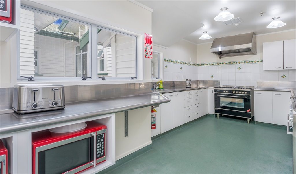 Room to rent in Boundary Road, Claudelands - 30 bedroom shared house newly refurbished - Image 5
