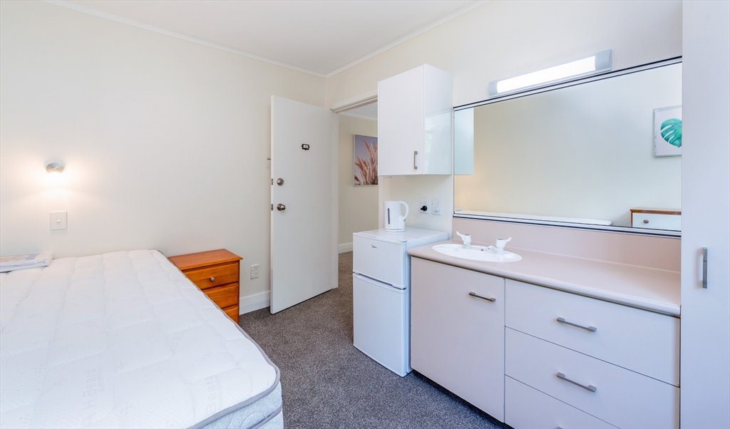 Room to rent in Boundary Road, Claudelands - 30 bedroom shared house newly refurbished - Image 8