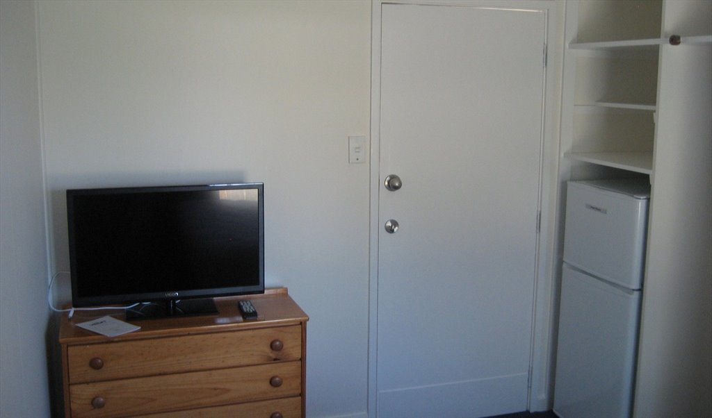 Room to rent in Freda Place, Favona - Freda Lodge furnished rooms - Image 8