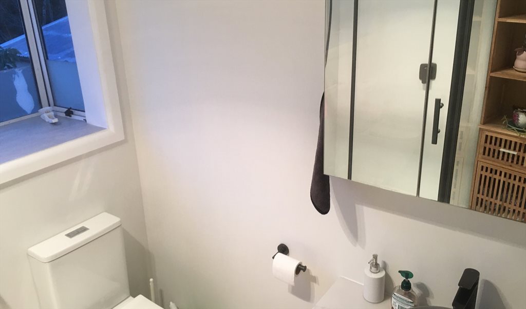 Room to rent in Parkstone Ave, Ilam - Large sunny furnished room - Image 7