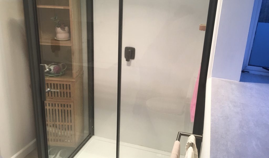 Room to rent in Parkstone Ave, Ilam - Large sunny furnished room - Image 8