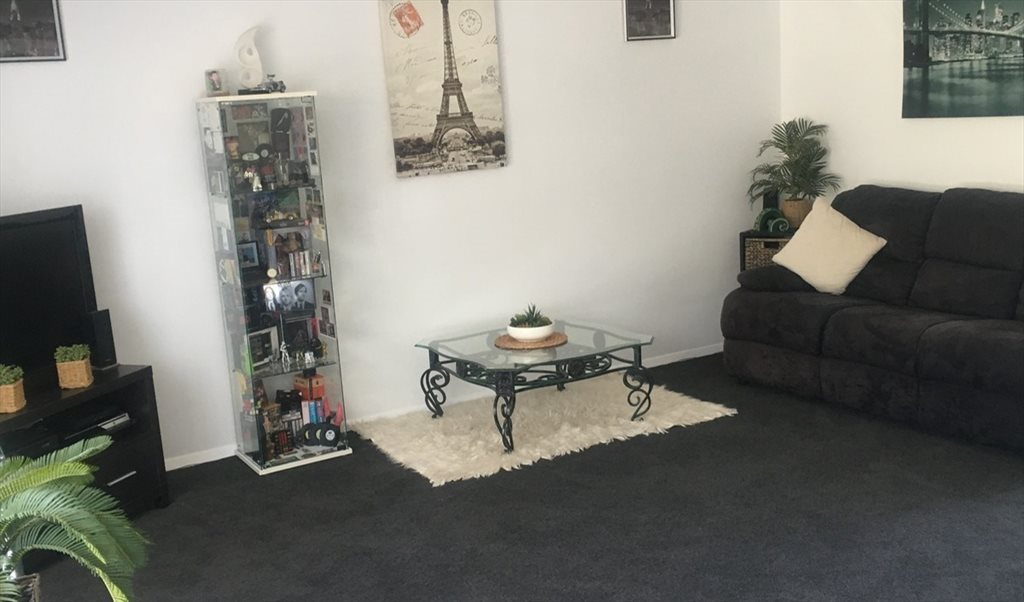Room to rent in Worcester St, Linwood - Nice cosy little room fully furnished - Image 7