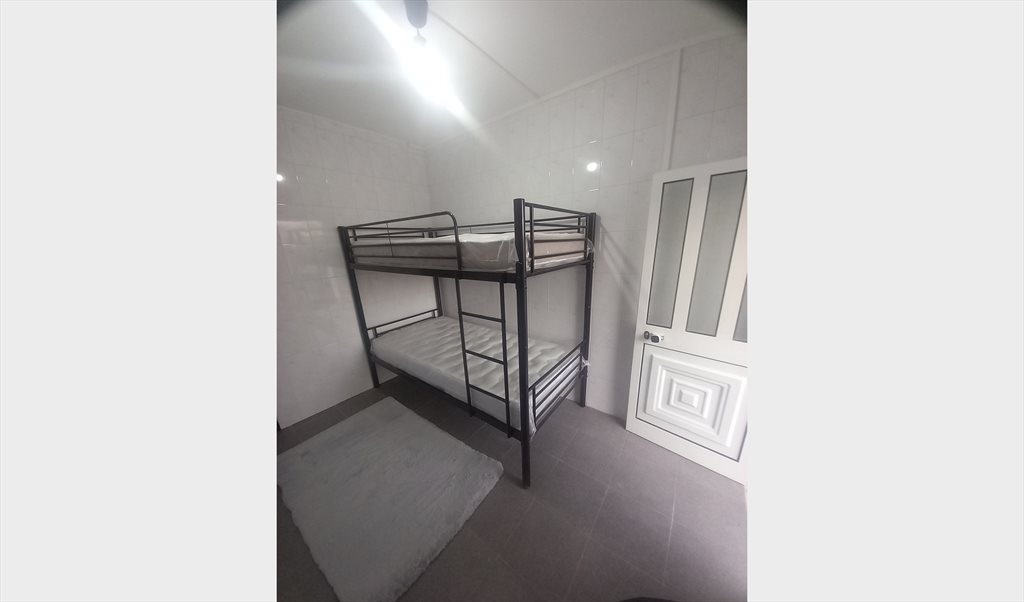 Alugo Quarto em Rua de Sobregião, União das freguesias de Santo Tirso, Couto (Santa Cristina e São Miguel) e Burgães - Quartos partilhados | Roomgo - Image 8