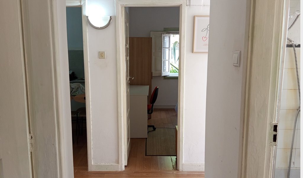 Alugo Quarto em Estrada das Eiras, União das freguesias de Eiras e São Paulo de Frades - Quartos com janela e varanda | Roomgo - Image 5