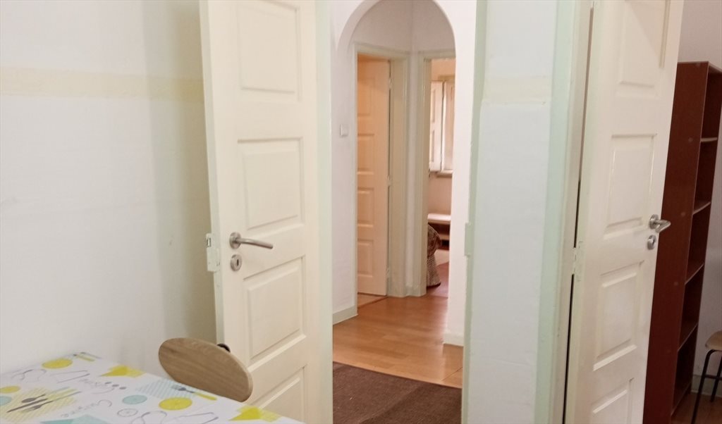 Alugo Quarto em Estrada das Eiras, União das freguesias de Eiras e São Paulo de Frades - Quartos com janela e varanda | Roomgo - Image 6